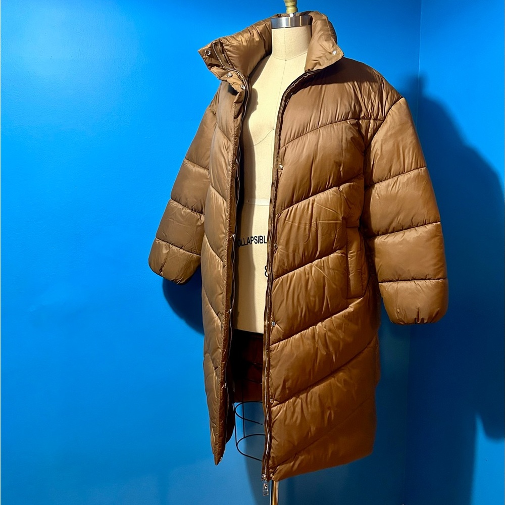 NWT  Mango puffer coat.
